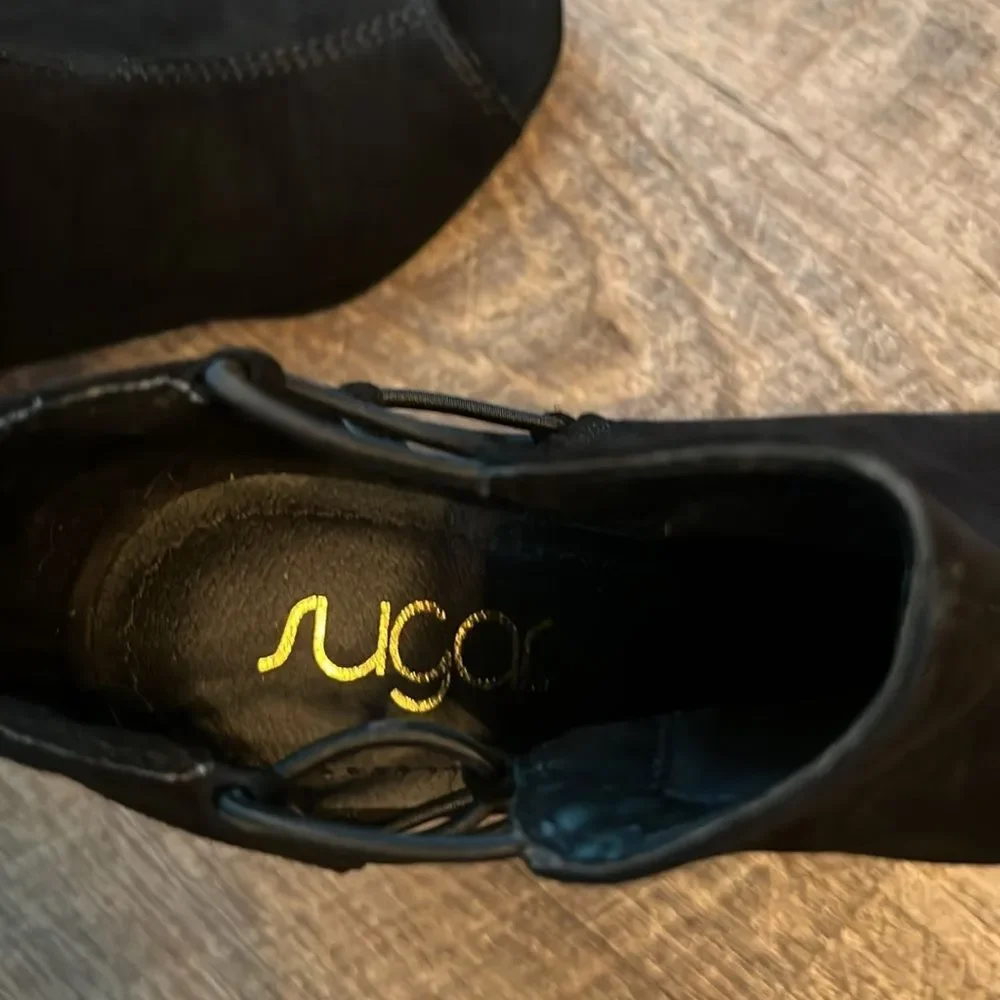Sugar black suede
